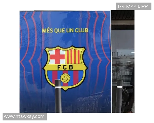 尤文图斯与巴萨激战红牌频出球场风云再起引发热议